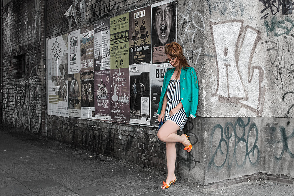 Fashion Week OOTD TrendyThursday Colorful Wall BineLovesLife