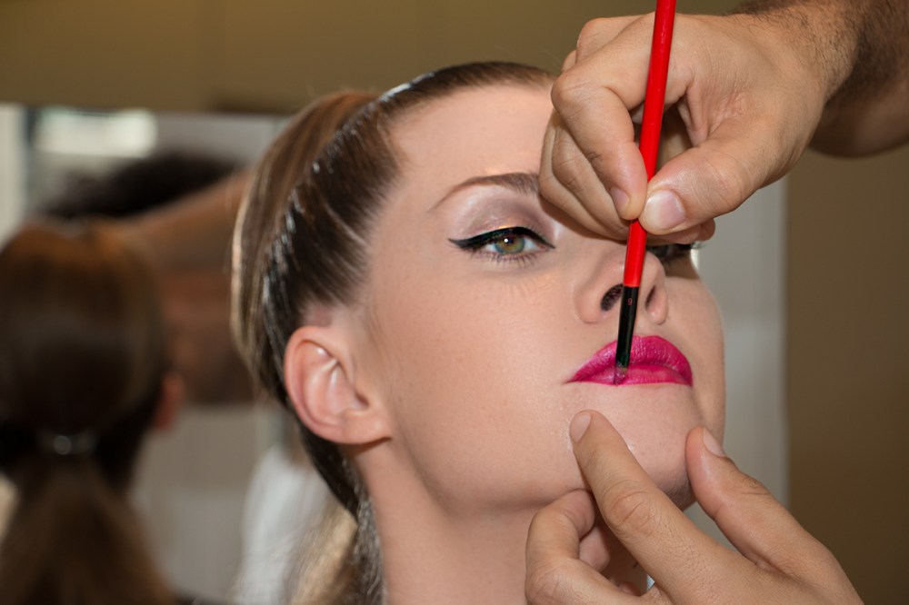 Modern Sexy Wedding Makeup Tutorial Lips to kiss BineLovesLife