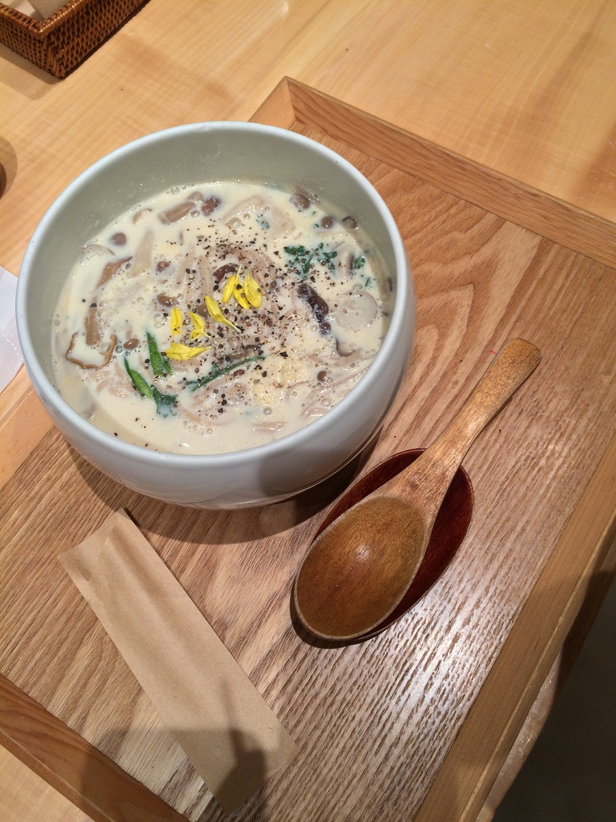 japan-osaka-mushroom-soup