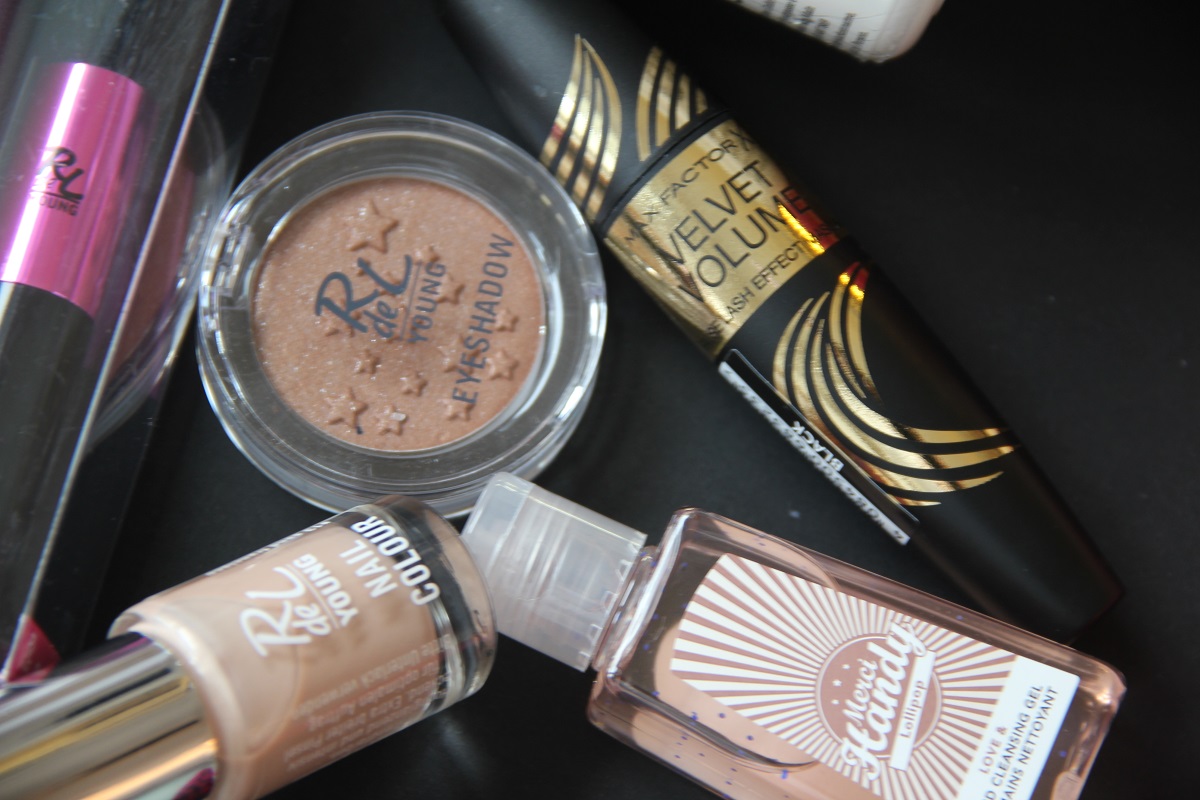 Pink Box PopArt Makeup BineLovesLife