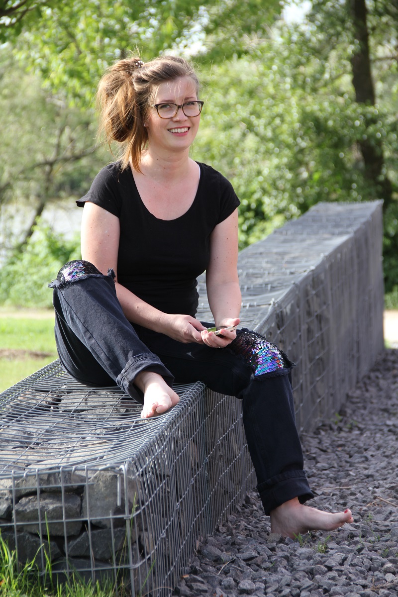 Mom Glitter OOTD TrendyThursday BineLovesLife