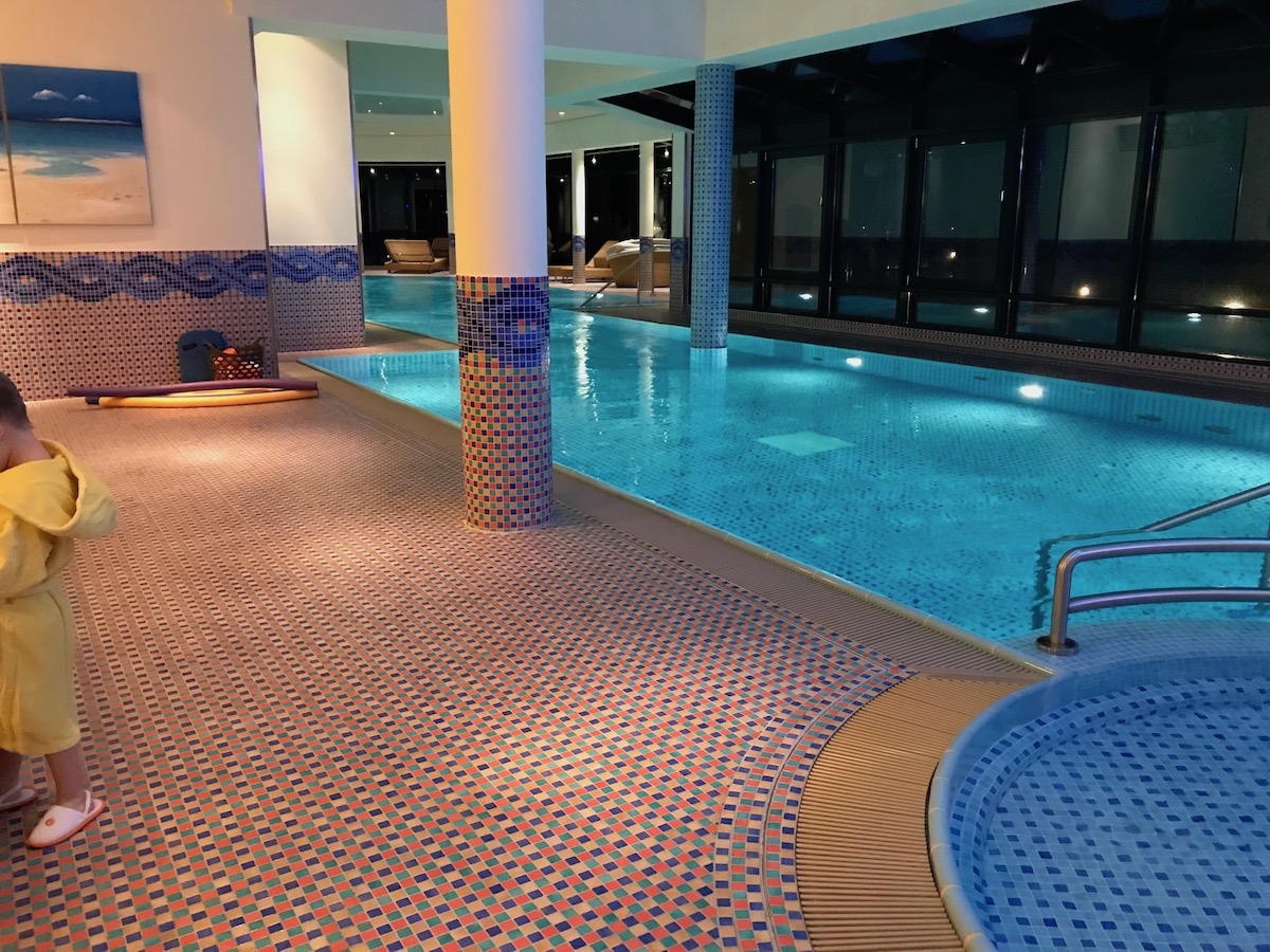 Ostsee Travel Charme Pool BineLovesLife.jpg