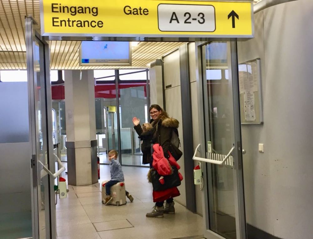 Fliegen mit Kind BineLovesLife