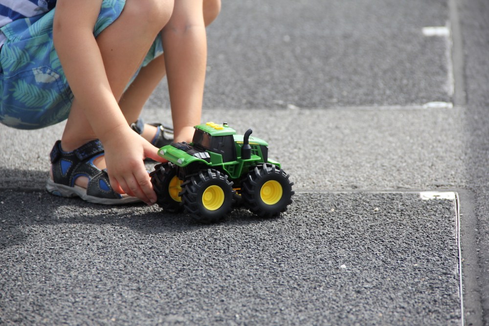 Monster Treads Traktor BineLovesLife