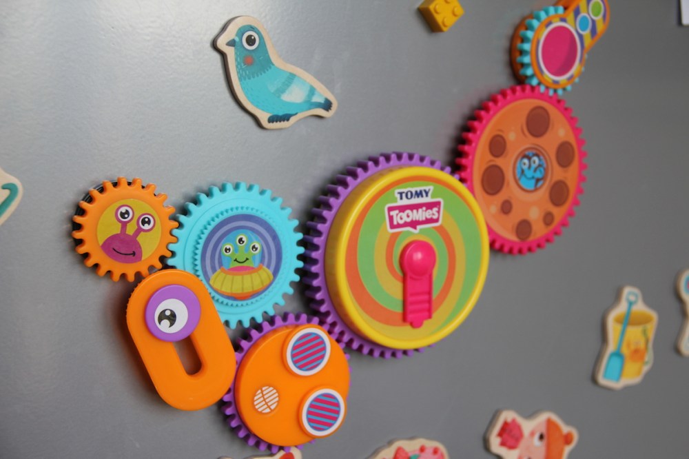 Zusammenhänge verstehen Tomy Spielzeug Erfahrung FamilyFriday BineLovesLife