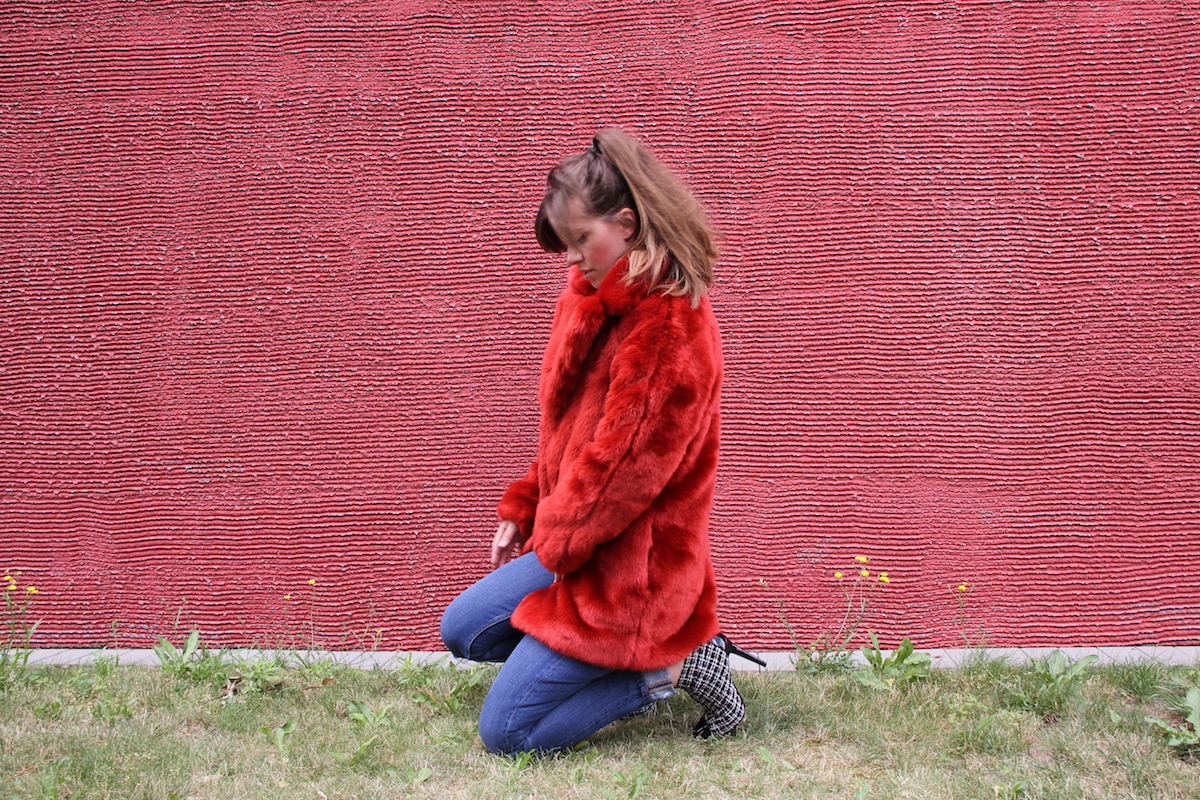 Roter Mantel TrendyThursday BineLovesLife