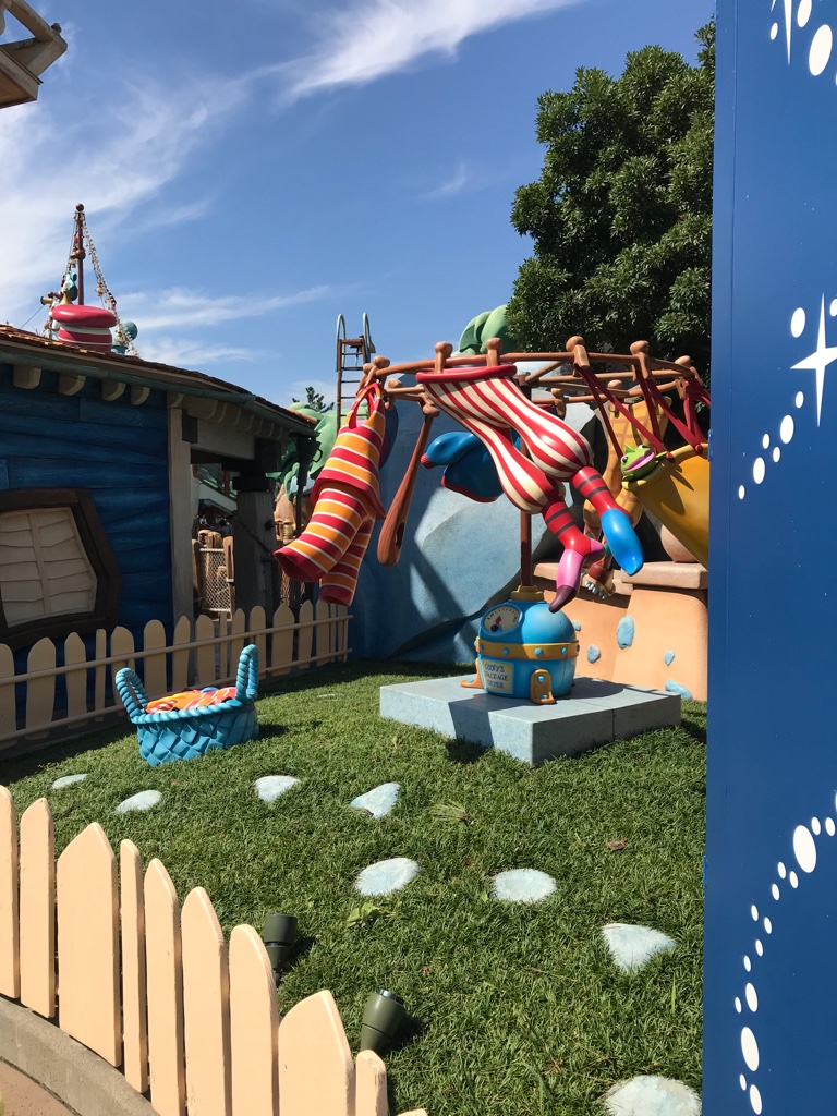 Disneyland Tokyo Goofy BineLovesLife