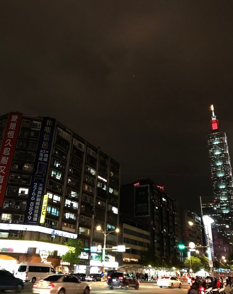 Taipei 101 bei Nacht BineLovesLife