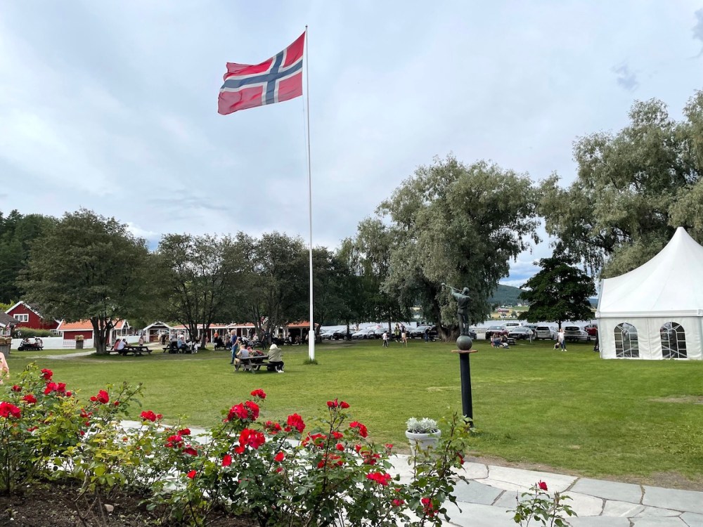 Glassverk Hadeland mit Kindern Norwegen BineLovesLife