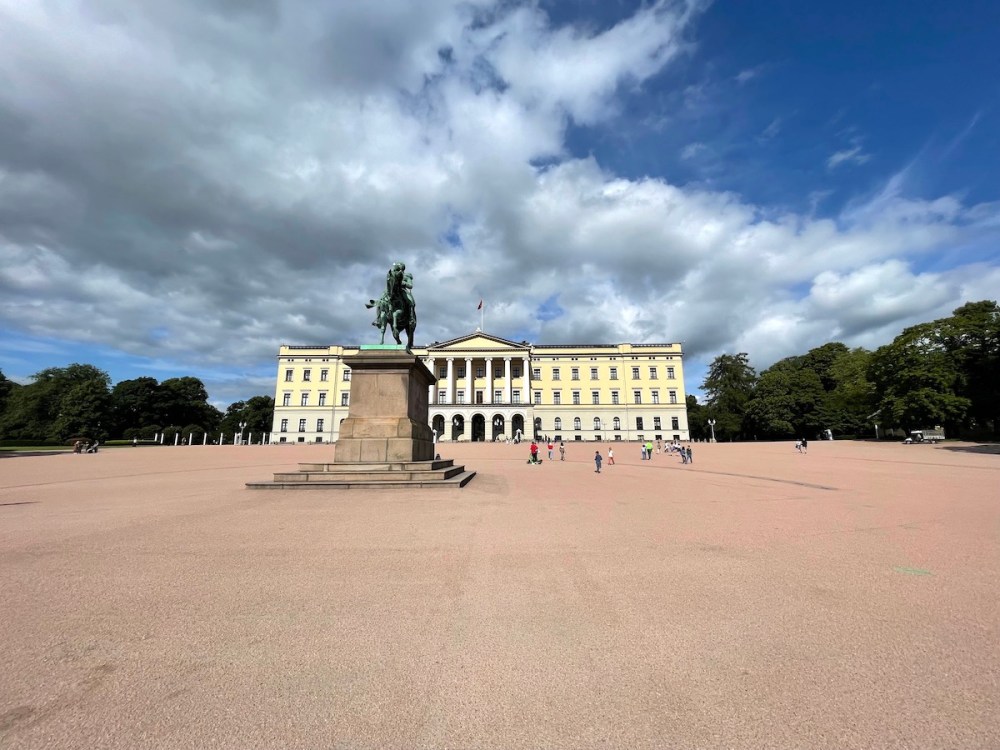 Königliches Schloss Oslo Norwegen BineLovesLife