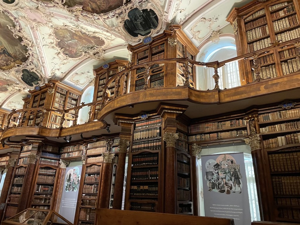 Stiftsbibliothek St. Gallen BineLovesLife